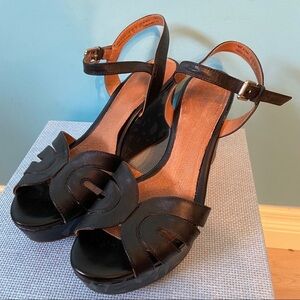 Clark’s wedge‎  sandals